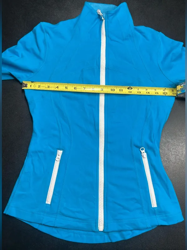 Lululemon Size 8 Blue Vented Cuff Cover Thumb Holes Define Jacket - Image 4
