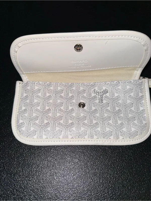 White Patterned Wristlet Clutch with Wrist‎ Strap - Image 3