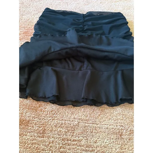 Forever 21 Black Ruched Strapless Peplum Tube Top Size S - Image 4