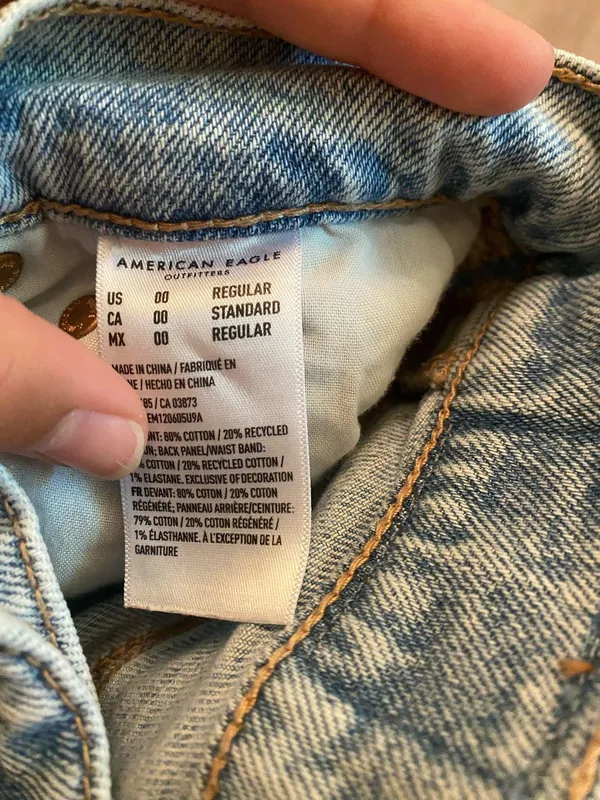 American Eagle Strigid Ripped Jeans High-Waisted Baggy Straight - Image 6