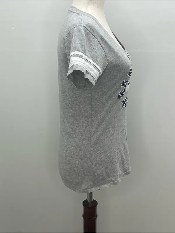Champion Kansas State Wildcats Women’s Gray Striped Sleeve V-Neck T-Shirt Small - Image 5