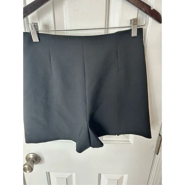 Zara Mini skort with a high waist Invisible back zip closure size M black - Image 4
