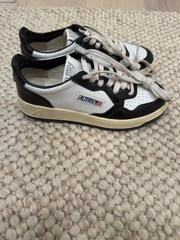 Autry Medalist Sneakers Multiple Size 7.5 - Image 2