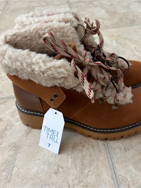NWT Time and Tru Tan Sherpa Lined Hiking Boots Size 7 Cozy Winter Boots Gorpcore - Image 5