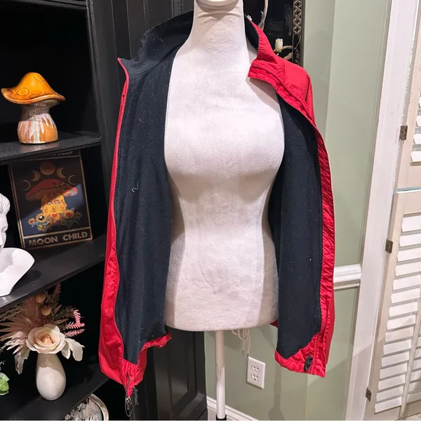 Patagonia Red Zephur Windbreaker Jacket Size Medium - Image 10