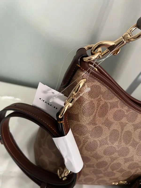 Coach Laurel Shoulder Bag - Image 3
