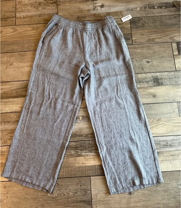 Old Navy Pants - Image 2