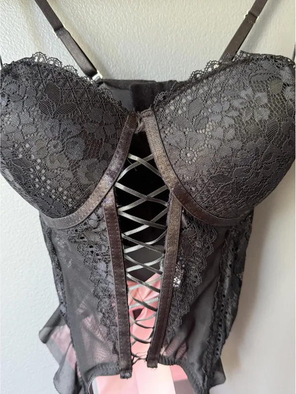 Adult Large Black Lace Bow Corset with Pink Satin Bow - Image 2