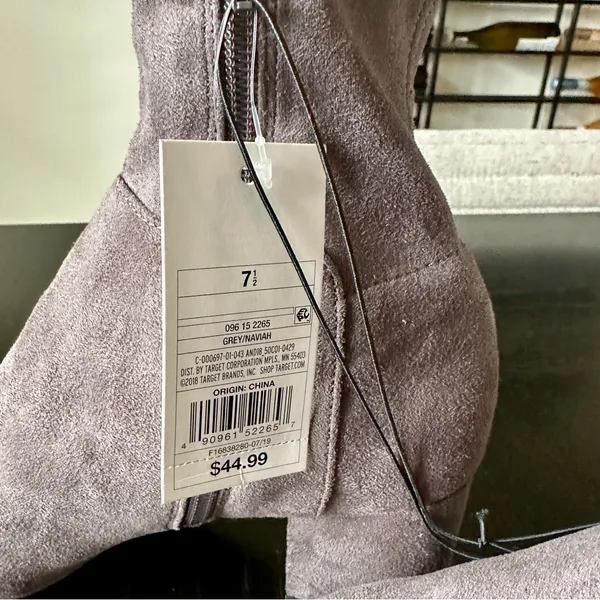 a new day Over-the-Knee Boots in Grey - Image 4