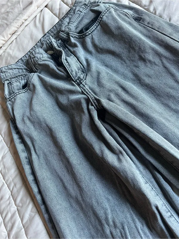 Light Wash Wide Leg Denim Pants - Image 3