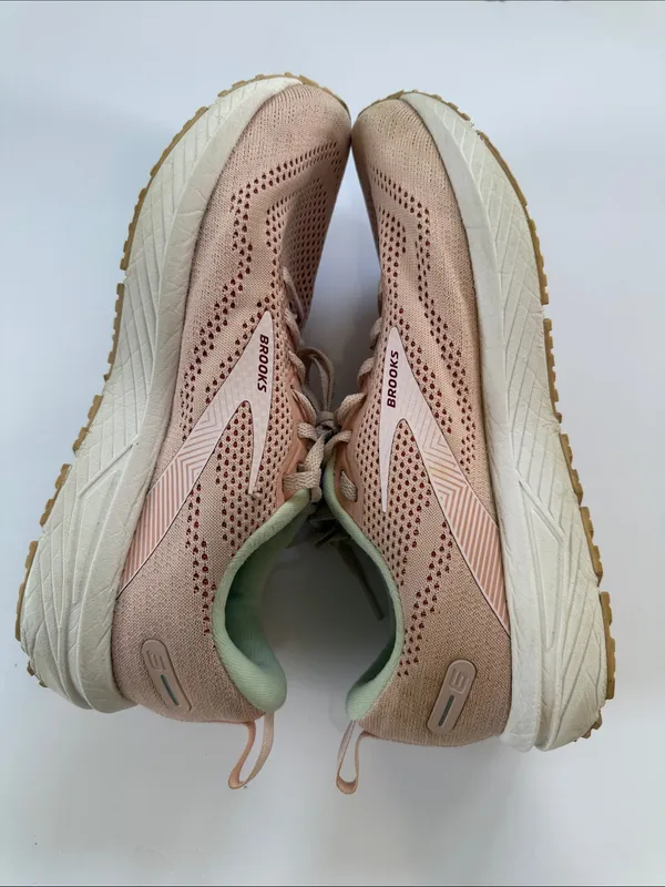 Brooks Revel Women's Blush Pink with Mint Liner Athletic Sneakers - Image 8