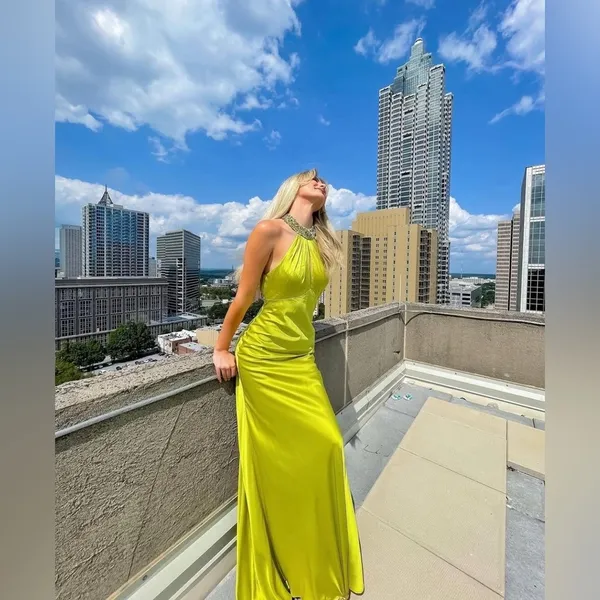 IEENA FOR MAC DUGGAL 7599567 Beaded Halter Neck Satin Mermaid formal Gown Green - Image 6