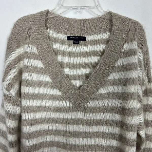 American Eagle Jegging Fit Striped Fuzzy Striped Sweater Size Small Oversized - Image 4