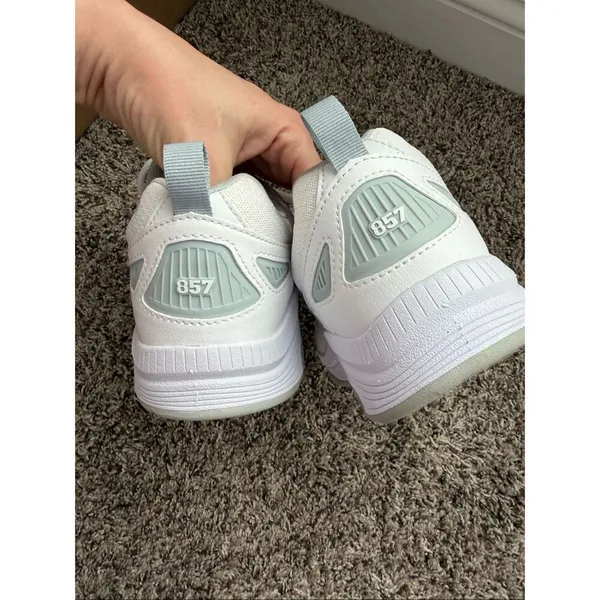 WOMEN’S NEW BALANCE 857 Wide Size W8.5 New without box - Image 5