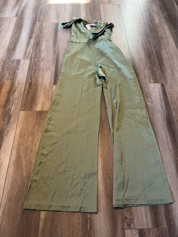 NWT Abercrombie & Fitch Sage Green Satin Jumpsuit - Image 3