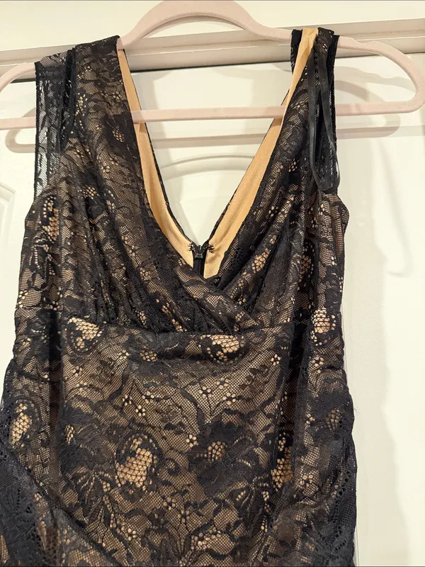 Laundry‎ By Shelli Segal Black Lace Gown with Nude Underlay 4 - Image 4