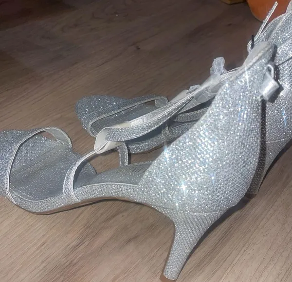 Dream Paris New sparkle silver heels size 9 - Image 11