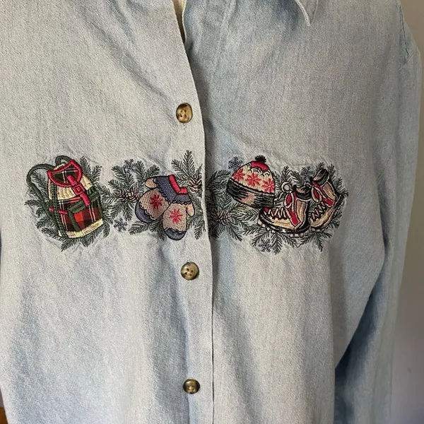 Talbot’s Christmas Shirt‎ Women’s Sz LG Button Up Chambray Ice Skates Mittens - Image 2
