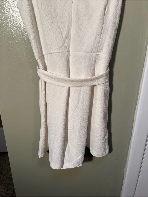 Lush Women’s Size Small Romper Sleeveless V-Neck Ivory White Button Belted Zip - Image 7