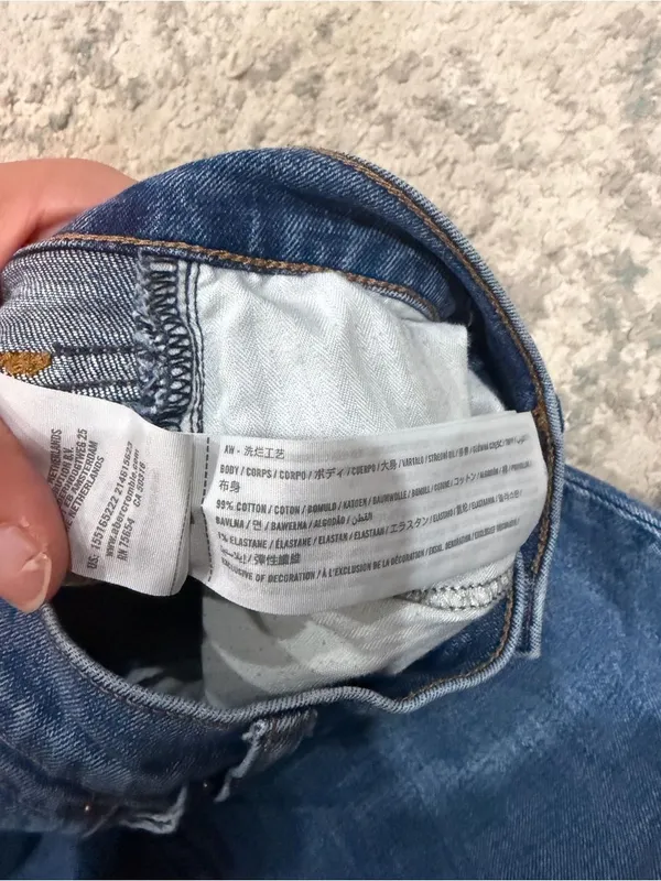 Abercrombie & Fitch The Skinny High Rise Distressed Jeans 27/4 Short - Image 4