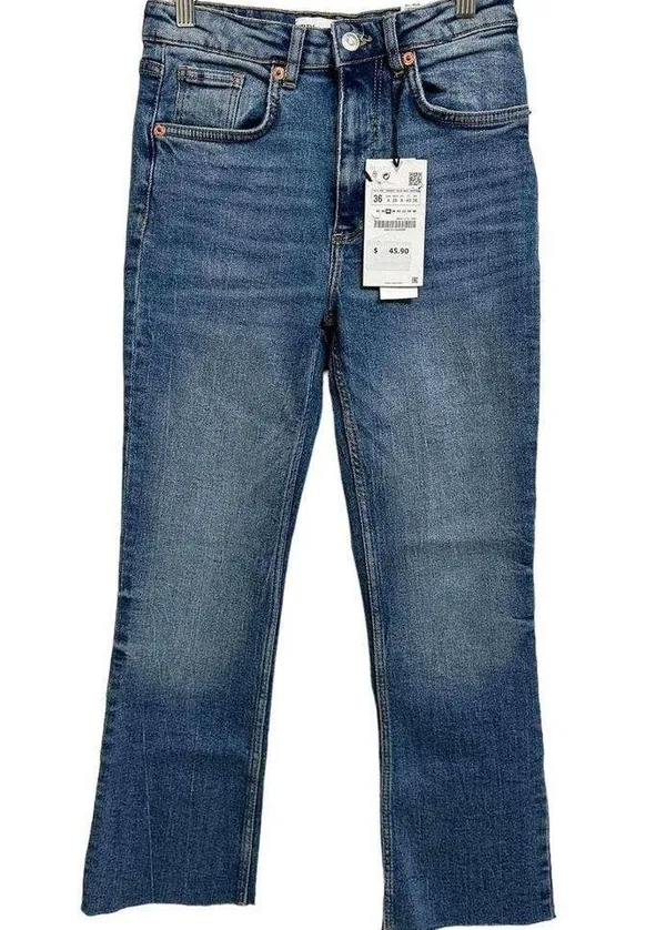 ZARA Women's Mid-Rise Cropped Flared Denim Frayed Hem Jeans Size 4 NEW - Image 2