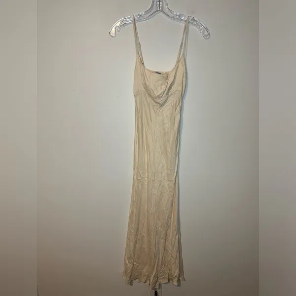 Rumored Saratoga Springs Midi Satin Dress Feminine‎ Travel Party - Image 2