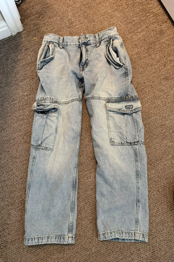 Aeropostale Baggy Cargo Jeans - Image 6