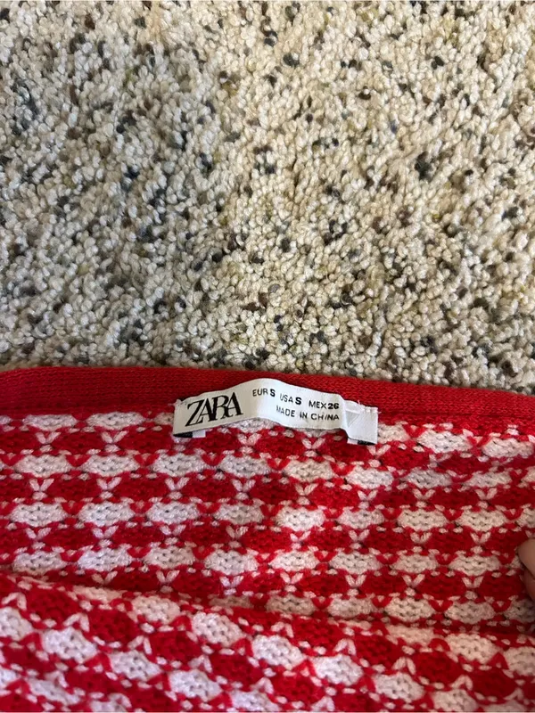 Zara Red and White Crochet Crop Top - Image 2
