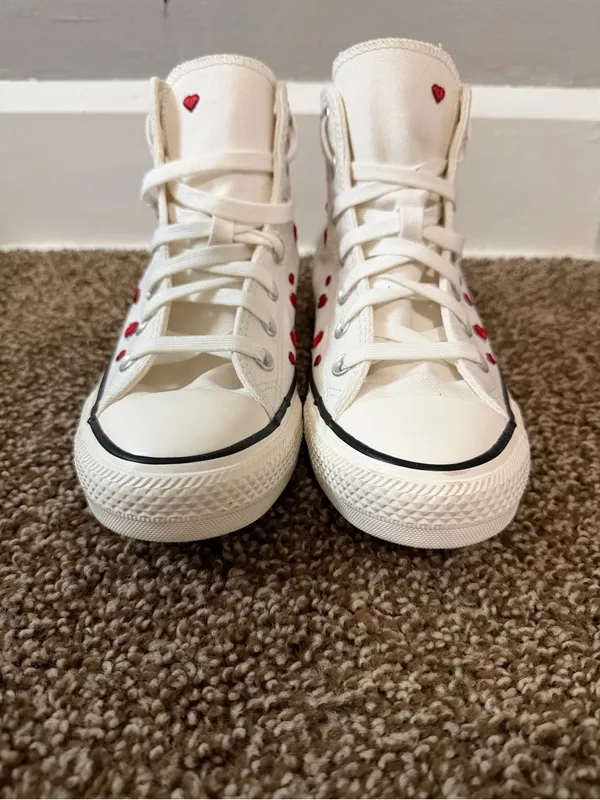 Converse Chuck Taylor All Star High Valentine's Day Hearts Roses White Size 8 - Image 7