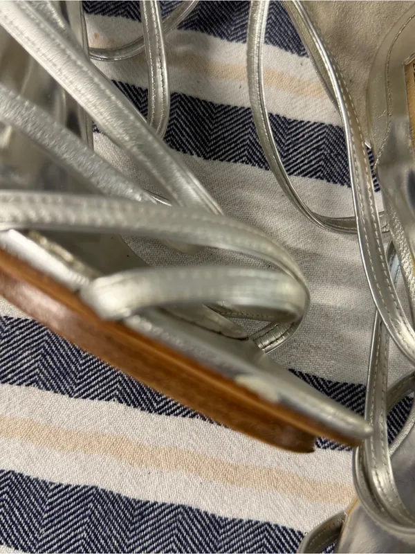 Badgley Mischka Silver Metallic Leather Strappy Stiletto Heels Evening Sandals - Image 9