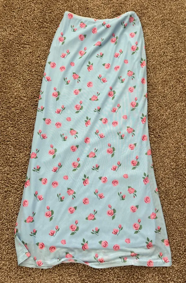 Boutique Baby blue maxi skirt floral print - Image 5