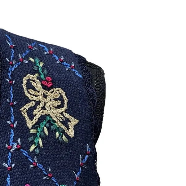 Erika II Holiday Christmas‎ Sweater Vest Embroidered Women's Size Petite Small - Image 2