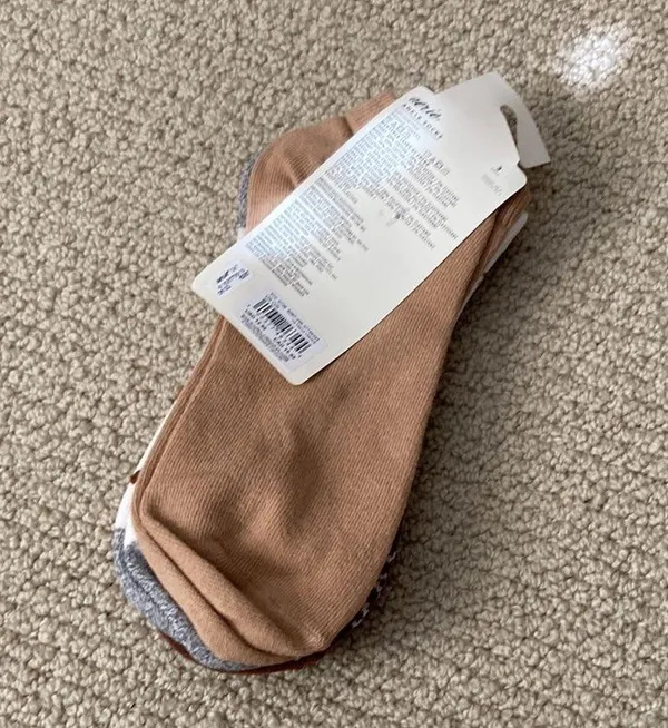Aerie Women’s Ankle Socks Pack of Three Brown White Tan O/S One Size Cotton NWT - Image 4