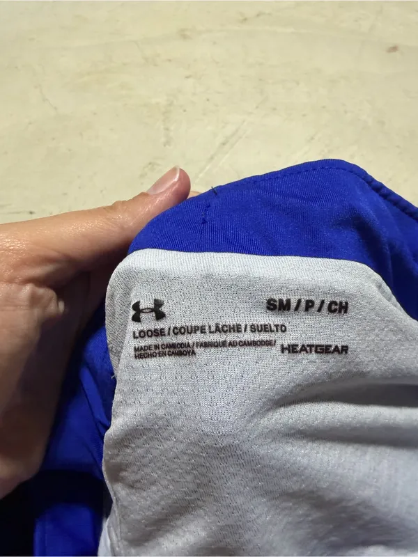 Under Armour Women's Blue Athletic Shorts small - Image 8