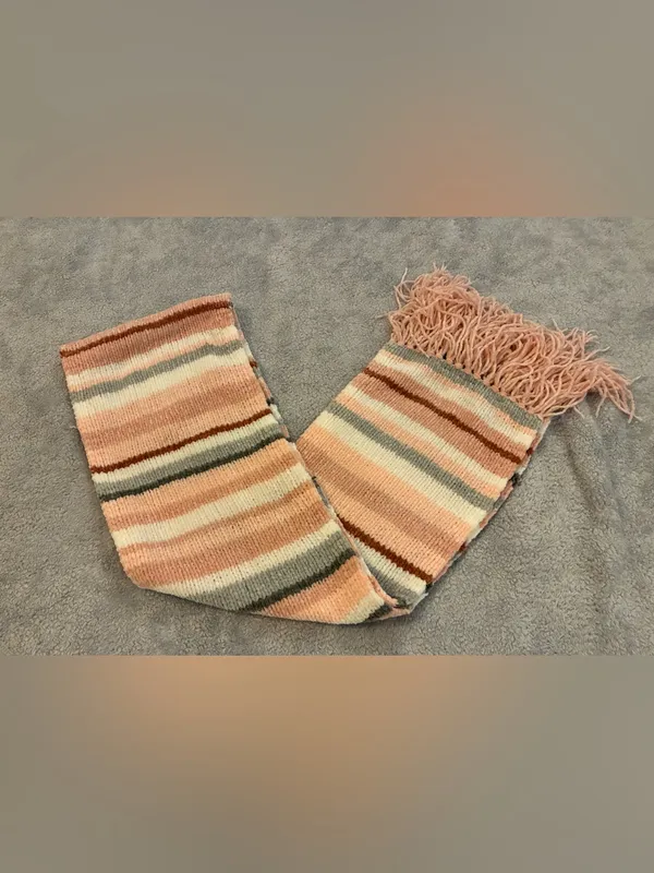 Women’s NatonMcNaughton Striped Pink Multicolor Knit Fringe Scarf Size Mediu - Image 6