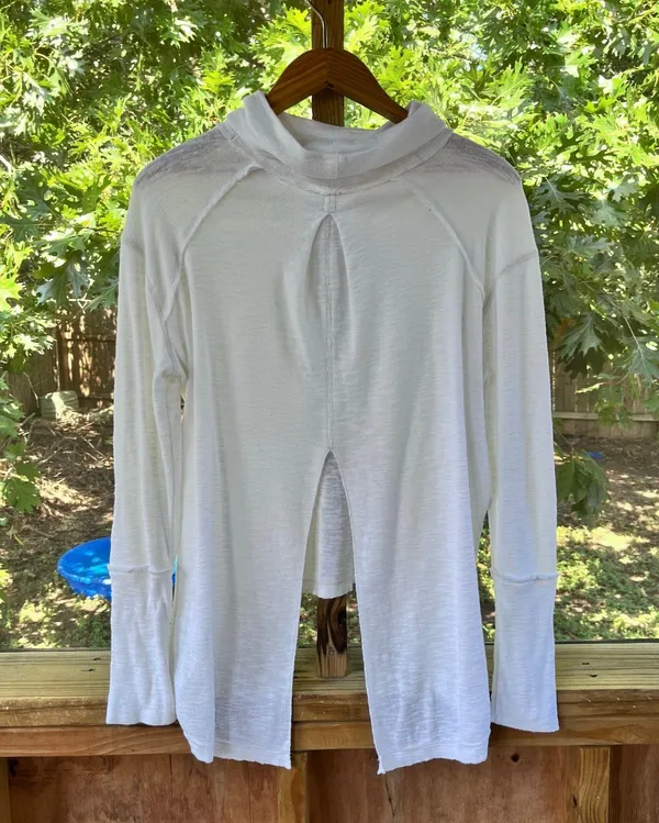 Free People We The Free Tara Split Back Turtle Neck Top White Size M - Image 4