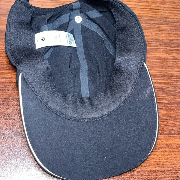 Lululemon black running hat women’s - Image 5