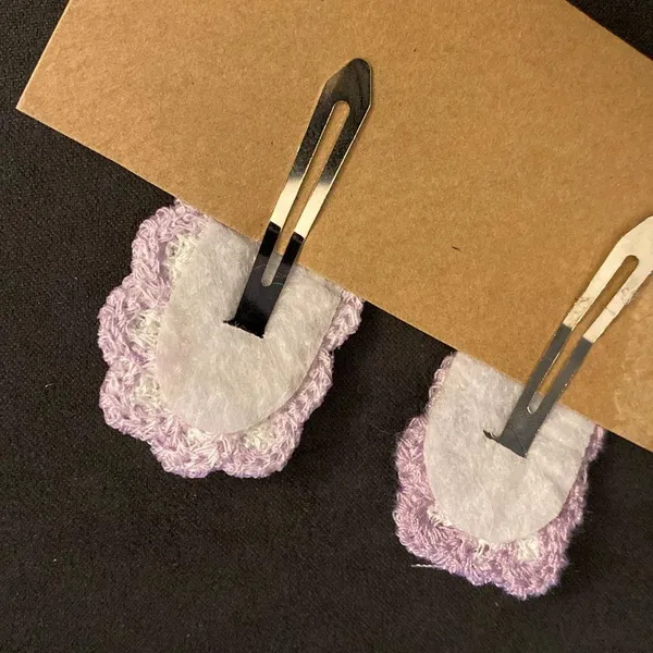 ROMWE Anime 2pcs Floral Embroidery Hair Clip - 256 - Image 3