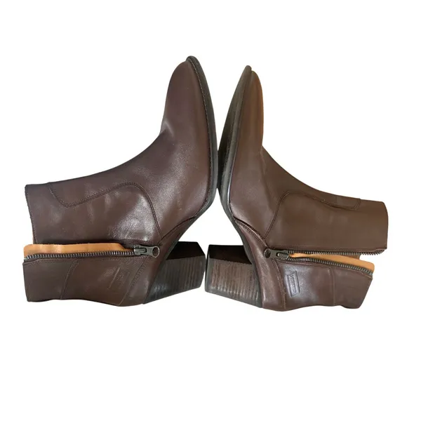 Hunter Refined Water Resistant Chocolate Brown Leather Heeled Ankle Boots - Image 4