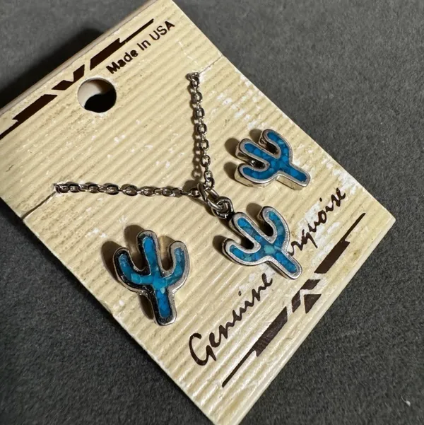 Genuine turquoise, cactus necklace and earrings - Image 3
