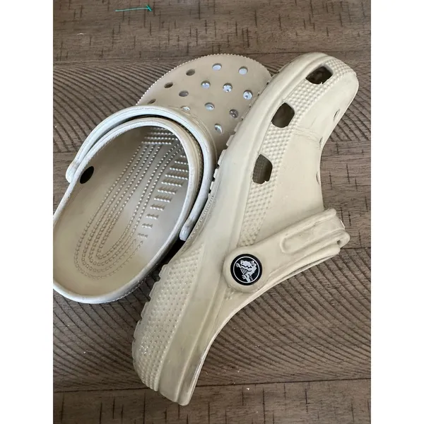 Crocs‎ Classic Clogs Off-White Bone Cream | Size Men 5 / Women 7 - Image 7