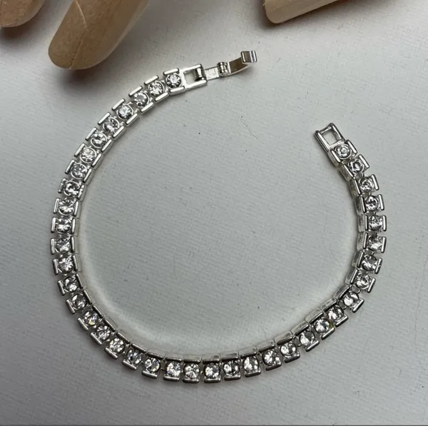 Faceted rhinestone silver tone bracelet - Image 2
