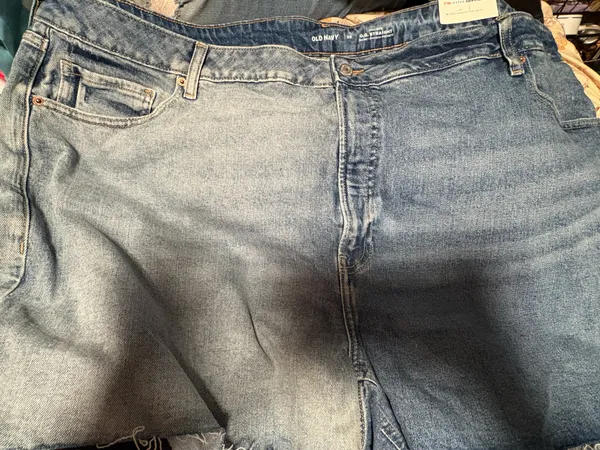 Old navy jean shorts - Image 2