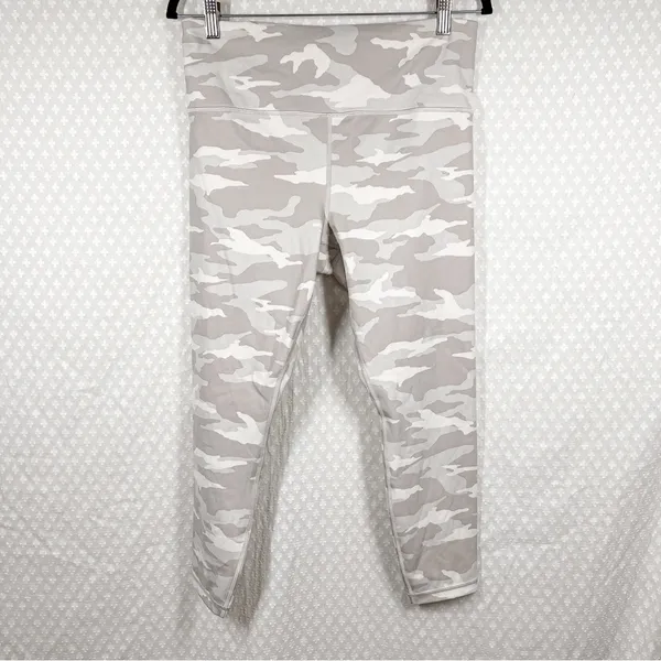 Athleta‎ Light Grey Camo Print Elation 7/8 Leggings - Image 3