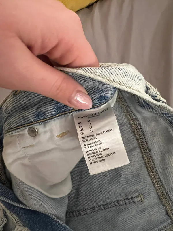 American Eagle Denim Shorts - Image 3