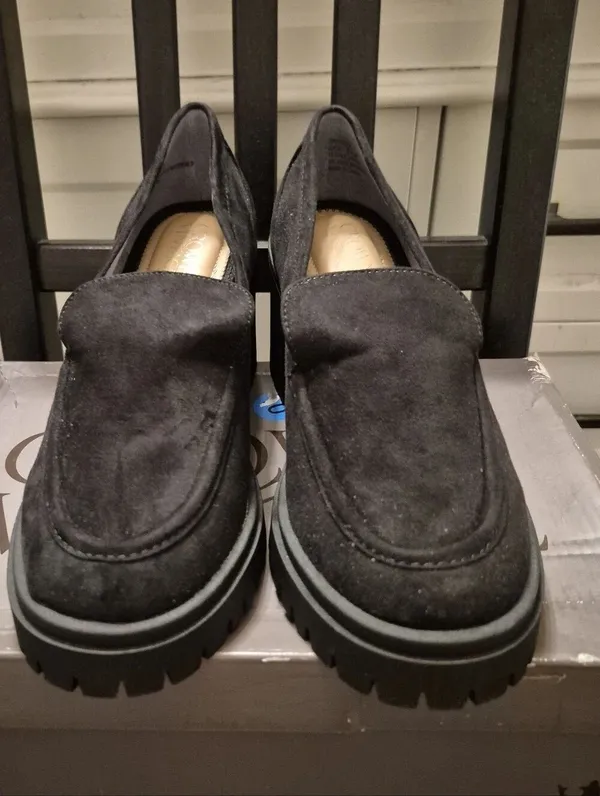NWB BLACK Microsuede Lug Sole Platform Loafers Crown Vintage Size 8.5 - Image 3