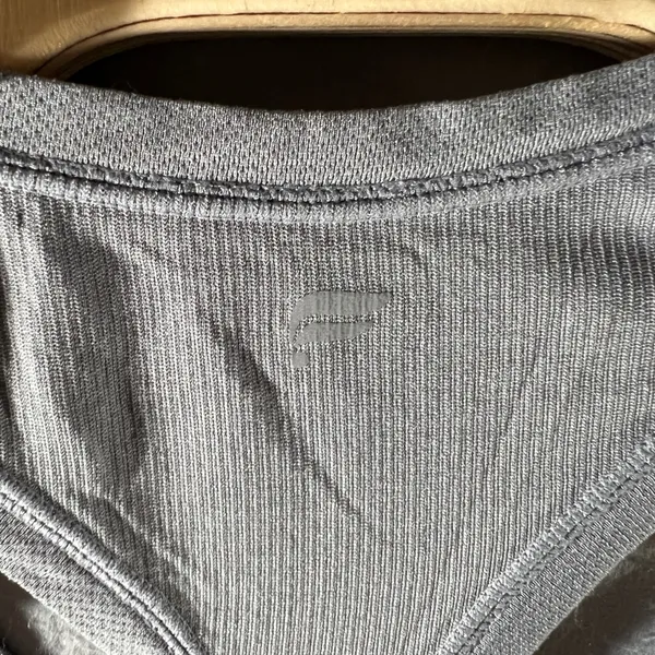 948 | Fabletics Seamless Ribbed‎ Racerback Athletic Tank Top Gray Womens S - Image 5