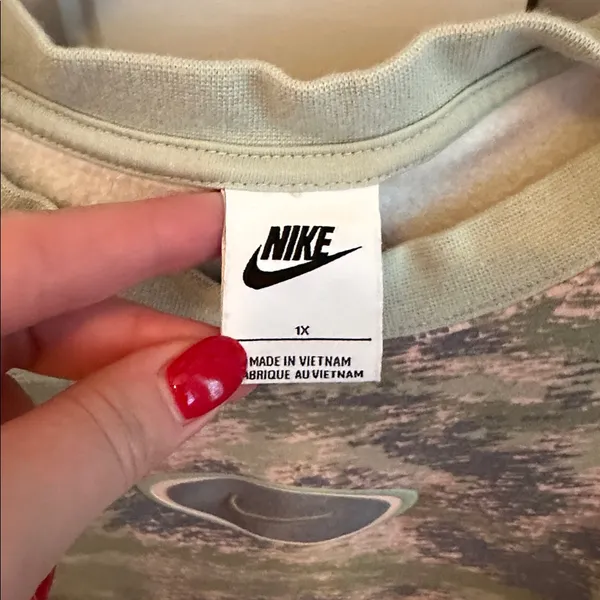 Nike Oversized Crewneck Sweater Size 1X - Image 3