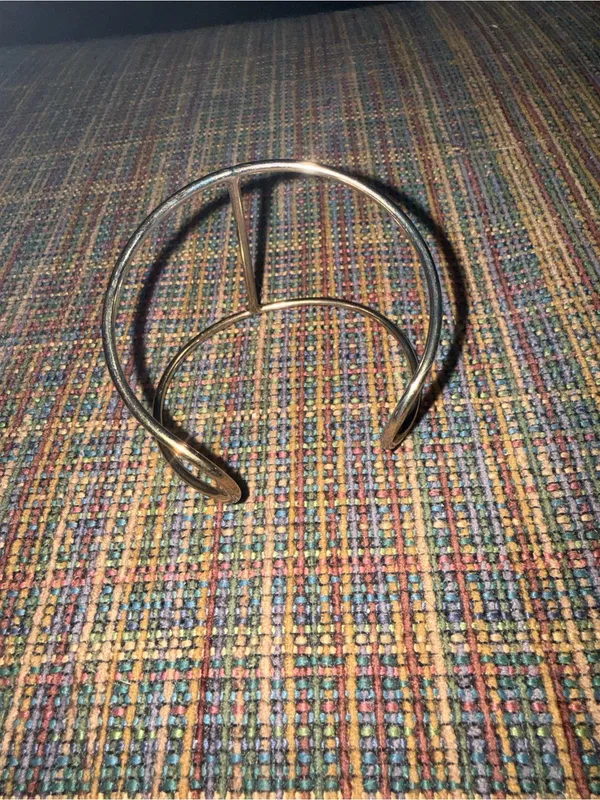 Emerald + Duv Joshua Tree Cage cuff bracelet Gold - Image 4
