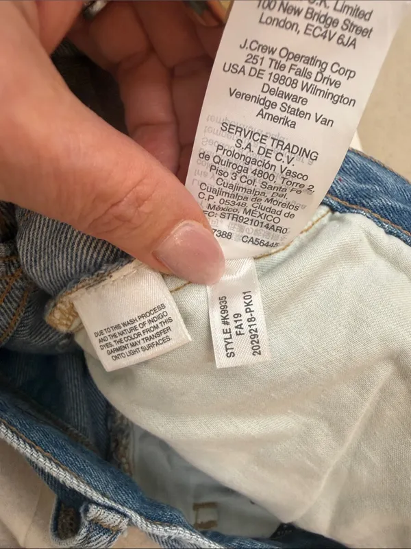 Madewell The Mom Jeans in Foster Wash High Rise Slightly Distressed Size 26 - Image 11